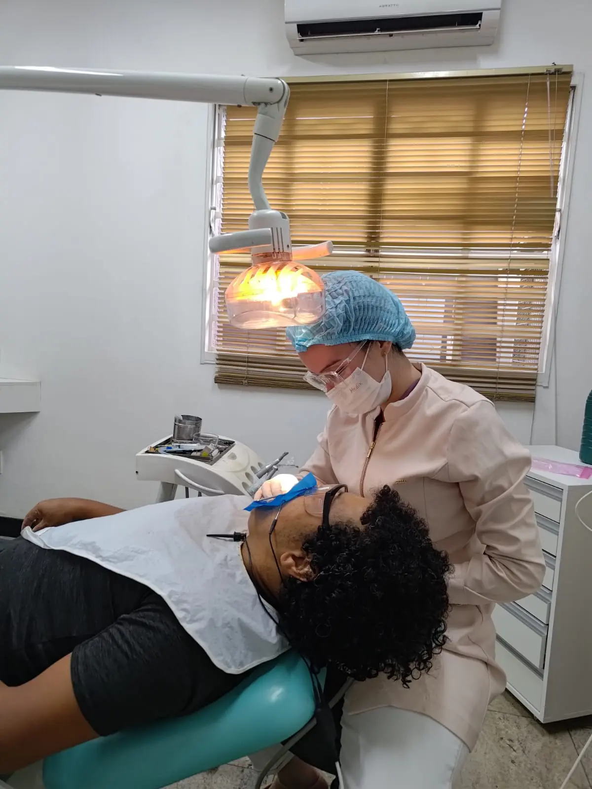 Cuidado odontológico ao longo da história da NEO